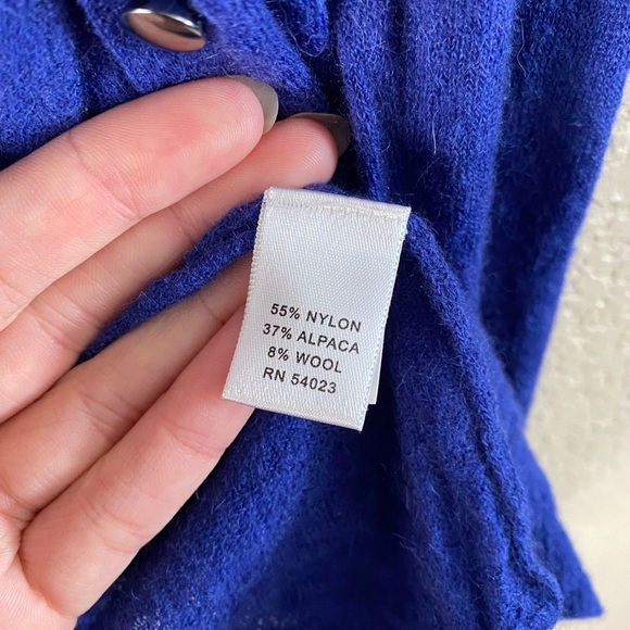 Banana Republic Cardigan - Picture 4 of 4